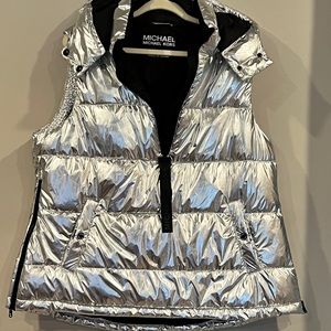 Michael Kors Metallic Silver Black Detachable Hood Puffer Vest NWT XL Outerwear